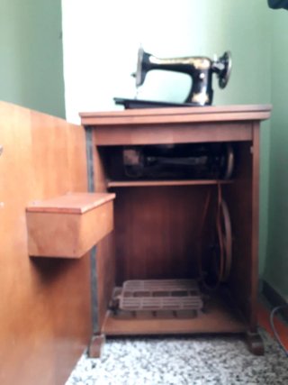 Máquina de coser antigua