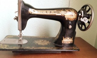 Máquina de coser antigua