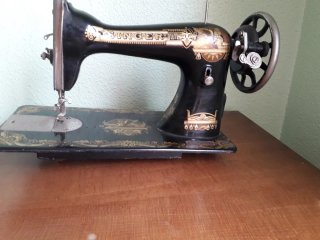 Máquina de coser antigua