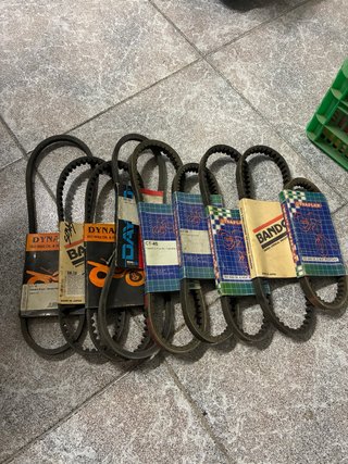 Correas de moto nuevas