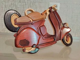 Opera 3D Vespa Legno Intarsiato Artigianale