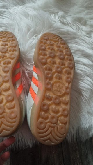 Zapatillas Adidas Gazelle Beige y Naranja