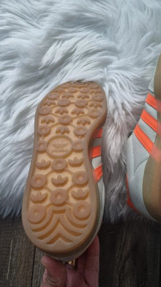 Zapatillas Adidas Gazelle Beige y Naranja