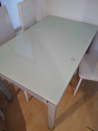 Mesa de cristal extensible