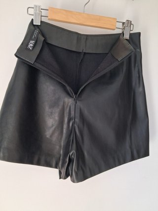 Falda pantalón Zara