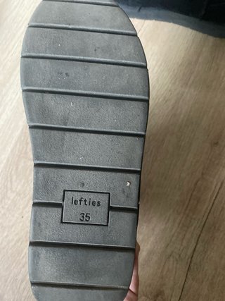 Botines negros de ante