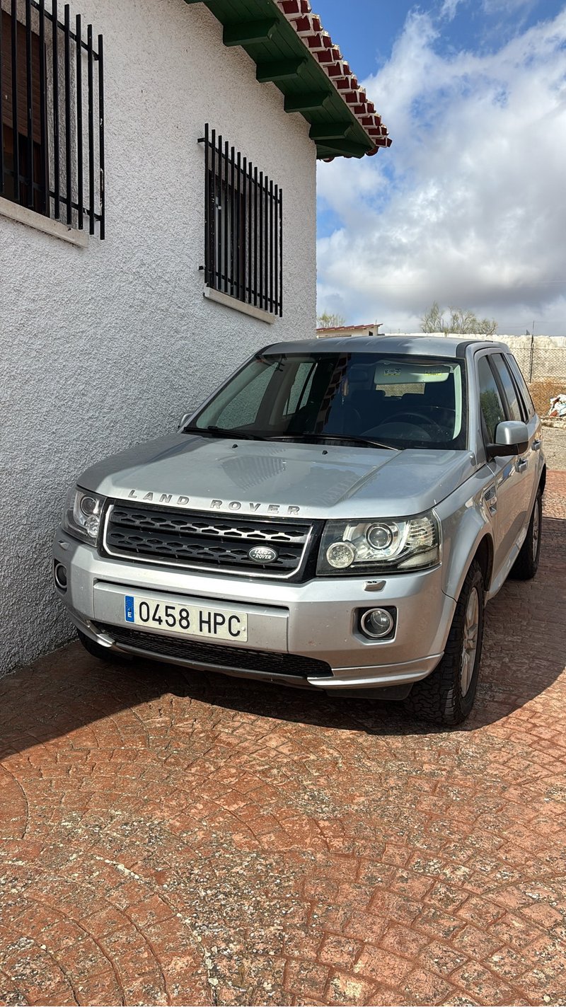 Land Rover Freelander 2012 - foto 1