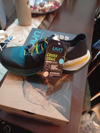 Zapatillas UYN Hombre Running Negro/Teal