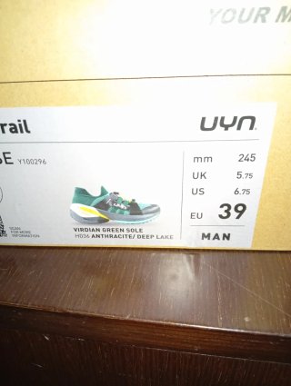 Zapatillas UYN Hombre Running Negro/Teal