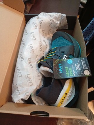 Zapatillas UYN Hombre Running Negro/Teal