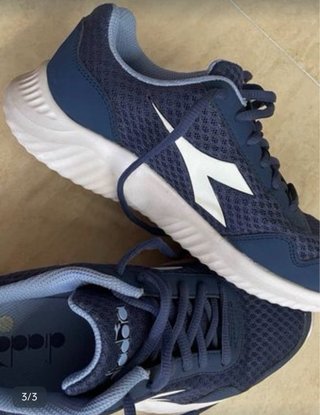 Zapatillas Diadora Azul Marino y Blanco