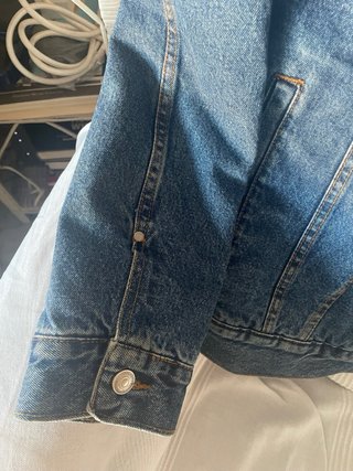 Cazadora vaquera Zara forrada de borrego