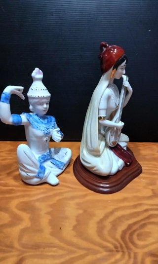Figuras de porcelana decorativas azules