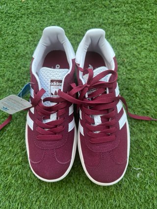 Adidas Gazelle Burdeos y Blancas