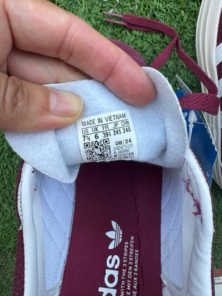 Adidas Gazelle Burdeos y Blancas