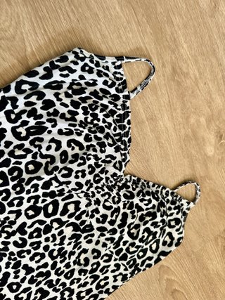 Top Camiseta H&M Basics Leopardo Animal Print Tira