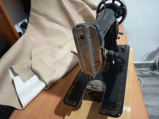 Máquina de coser Sigma antigua