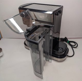 Cafetera Cecotec Cafelizzia 790 Steel Funciona