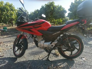 Honda CBF 125M Roja y Negra
