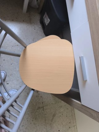 Dos sillas de metal y madera URGENTE!!