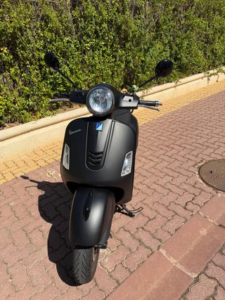 Vespa GTS Super 125 Notte Negra