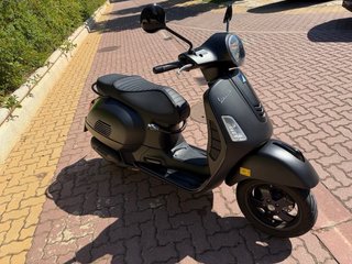 Vespa GTS Super 125 Notte Negra
