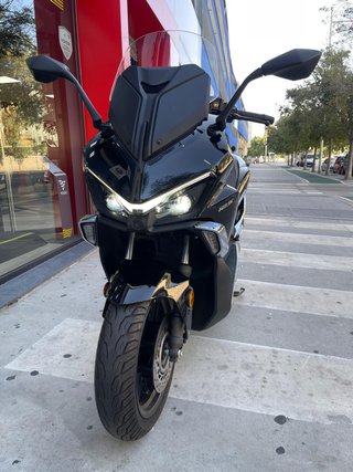 QJ Motor FORT 125 N Negra