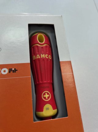 bahco b220.007 juego de 7 destornilladores aislado