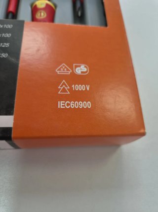 bahco b220.007 juego de 7 destornilladores aislado