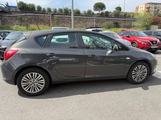 Opel Astra 2013