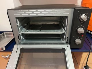 Horno de mesa Koenic 38L negro