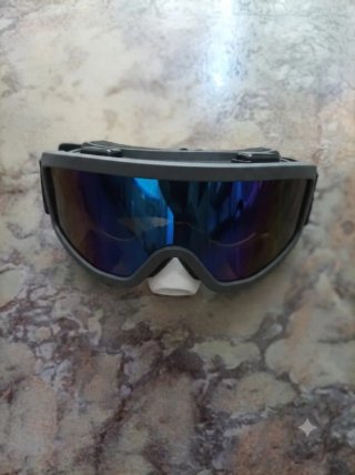 Gafas de ski negras con lente azul