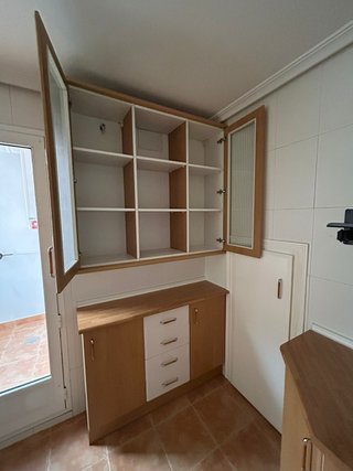 Cocina completa madera y cristal