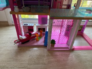 Casa de Muñecas Barbie con Muñecas