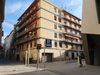 OFERTON ■■■ PISO EN TORTOSA CENTRO .