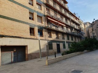 OFERTON ■■■ PISO EN TORTOSA CENTRO .