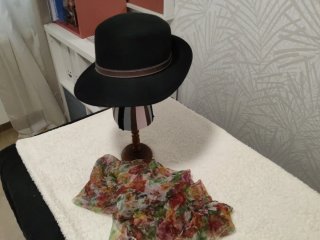 Conjunto elegante: sombrero y pañuelo mujer
