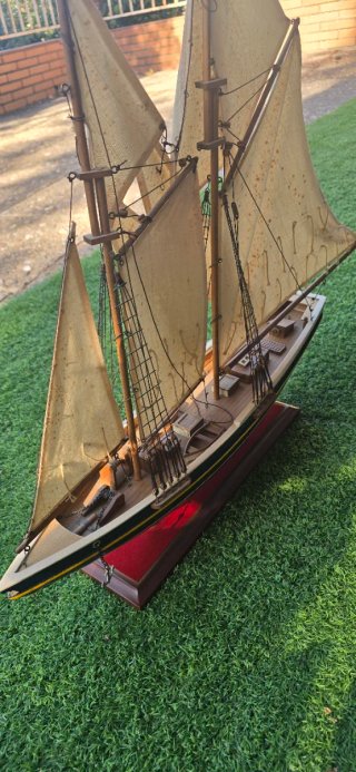 Maqueta de barco velero