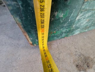 Puerta antigua de madera rustica para restaurar