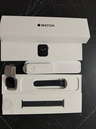 Apple Watch SE 40mm + Celular