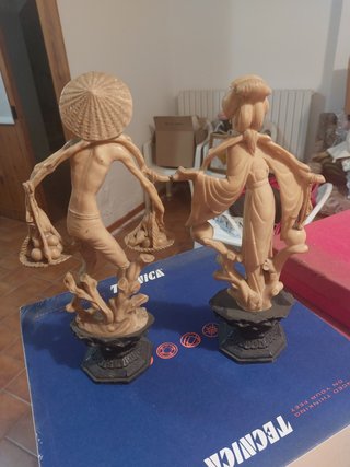Coppia statuette pasta di resina anni 60