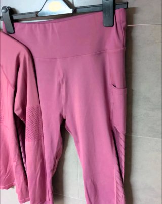 Conjunto deportivo mujer rosa