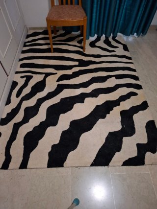 Alfombra diseño cebra beige y negra