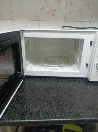 Microondas Cecotec 20L