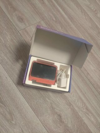 Lenovo Smart Clock Essential rojo