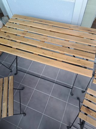 Conjunto mesa y 4 sillas plegables madera