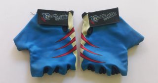 Casco y guantes bici niños