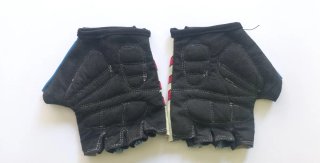 Casco y guantes bici niños
