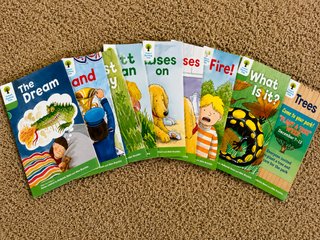 Colorful Oxford Reading Tree books.