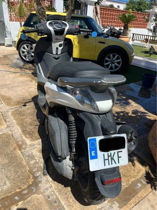 Piaggio Beverly 350 Sport Touring